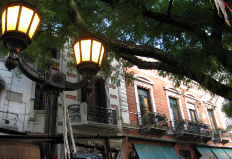 Discovering Buenos Aires, The City That Never Sleeps (Or So It Seems)