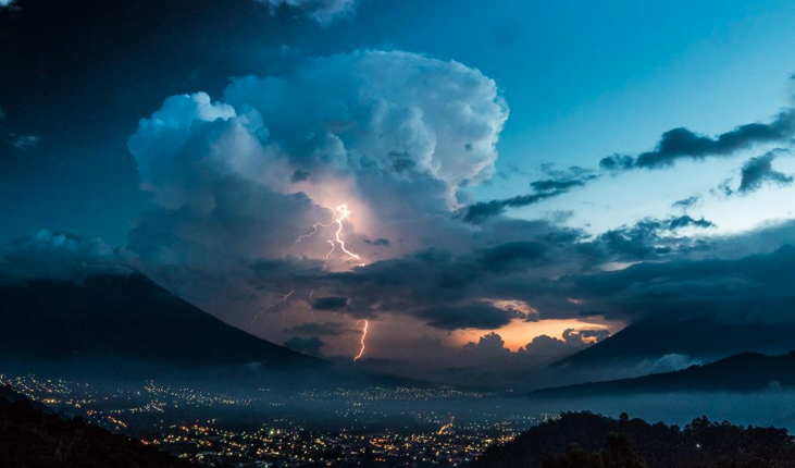 Storm in the Antigua Valley. Photo caption: David Lp